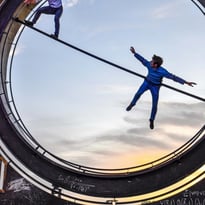 Perceptions - Cirque en plein air par la compagnie Bivouac