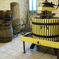 Visite des caves et chais de la Confrérie des Coteaux