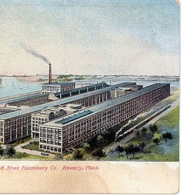 Présentation de l'histoire et de l'architecture de la Manufacture des Œillets, illustrée d'images d'archives