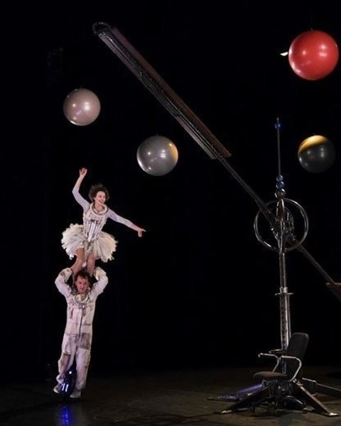 Aux étoiles